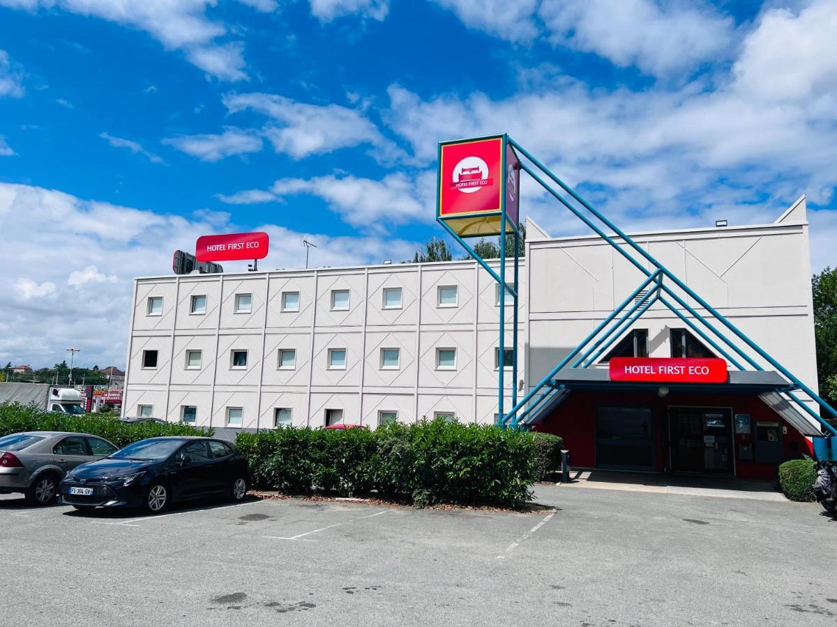 First Eco Villemoisson Centre Commercial Carrefour