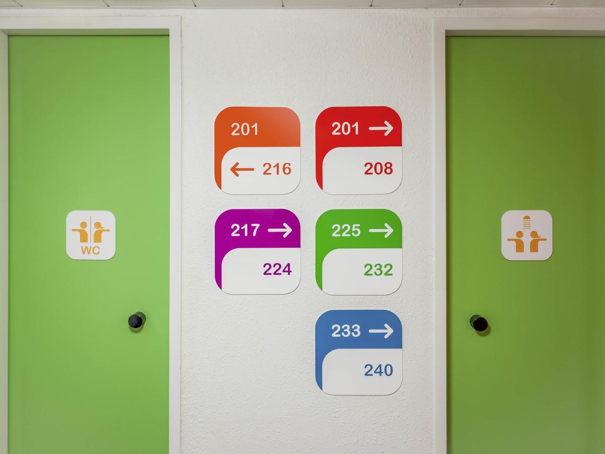 Hotel First Eco Villemoisson Centre Commercial Carrefour
